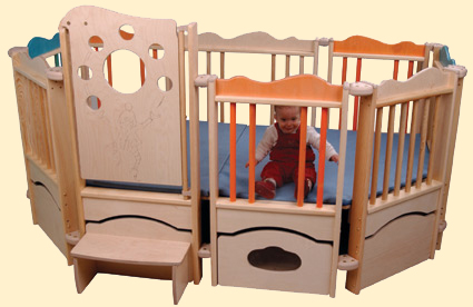 parc barrière modulable / Besoins de l'enfant / Assistante