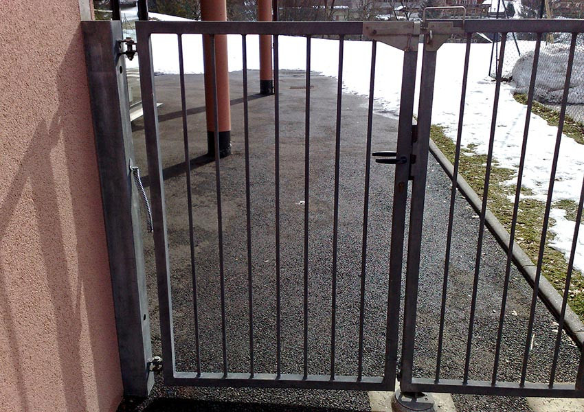 Portillon et clôture en fer forgé pour protéger votre propriété