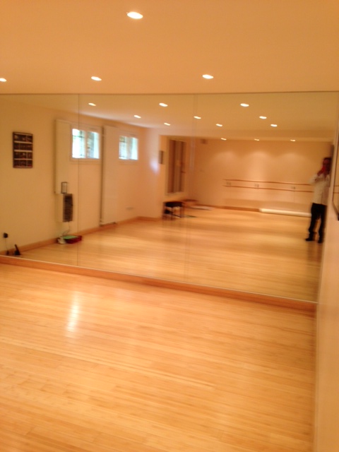 Miroir pour salle de danse : Devis sur Techni-Contact - Miroir pour