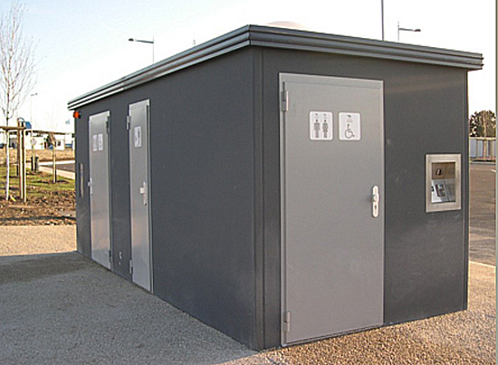 PME Innovation, Des toilettes publiques qui s'autonettoient à l'envi