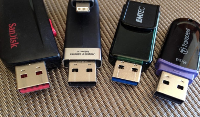 Clé USB personnalisée : Devis sur Techni-Contact - Duplication de