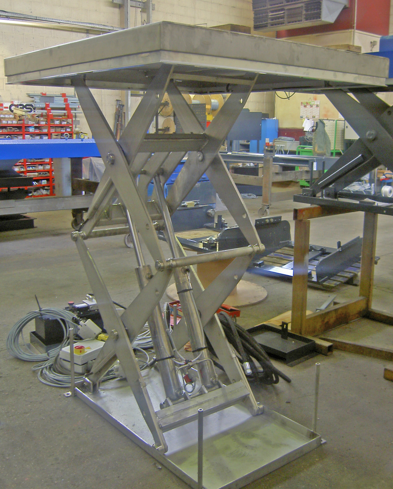 Table élévatrice électrique inox 100 kg