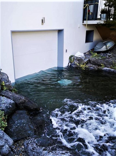 AQUALOCK - Porte de garage étanche anti-inondation : Devis sur  Techni-Contact - Porte de garage motorisée complétement étanche