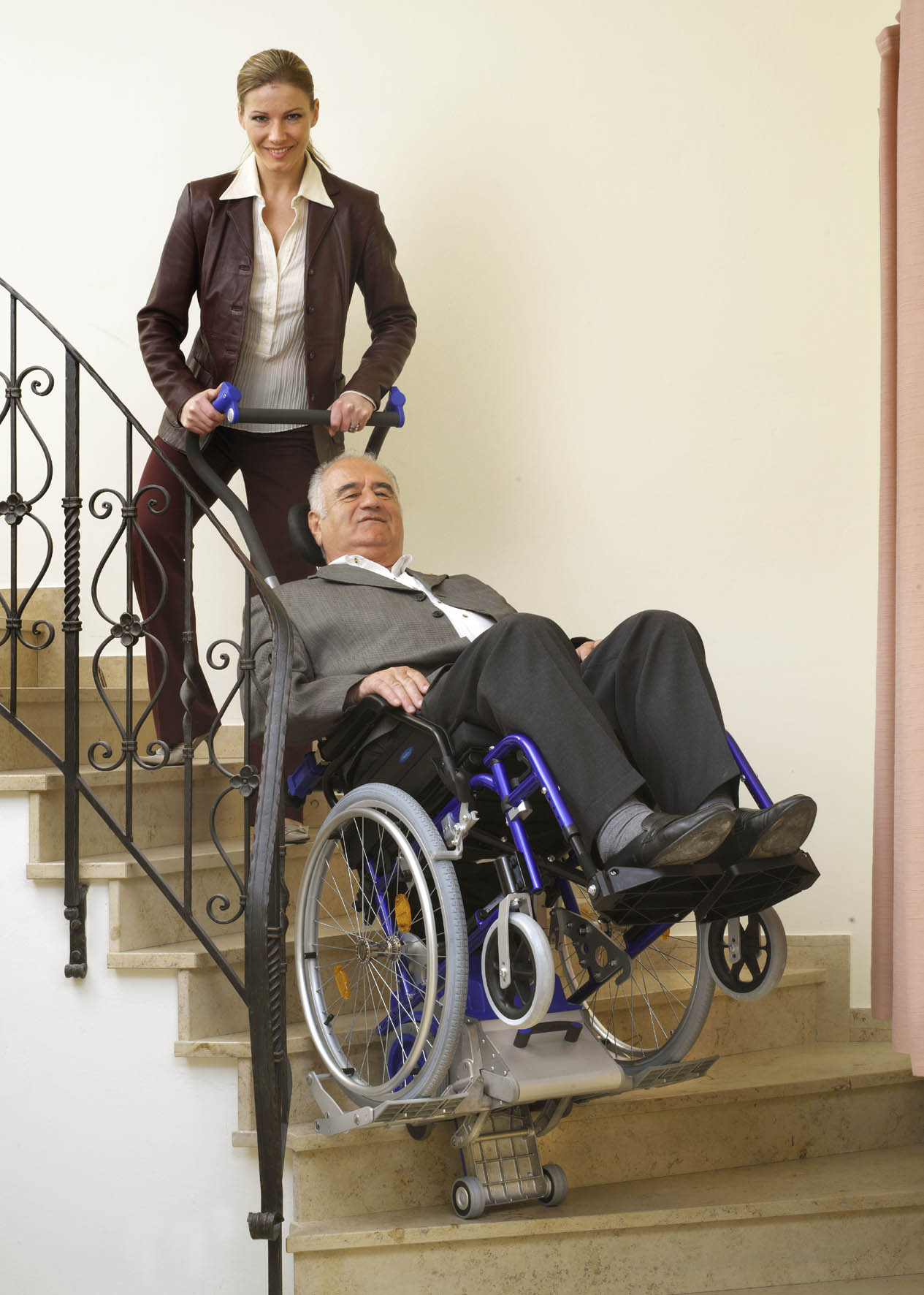 Monte-escaliers électriques autonomes pour pmr et handicapés
