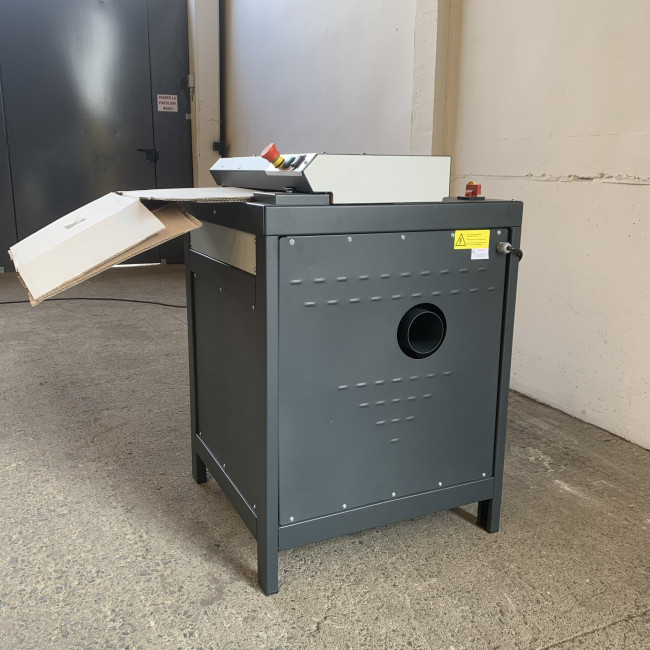 Broyeur de carton pour recyclage carton en calage colis 6m3/h : Devis sur  Techni-Contact - Machine de recyclage déchets cartons - résultat gaufré