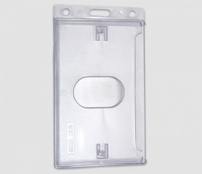Découvrez notre porte-badge rigide transparent avec attache porte-clés