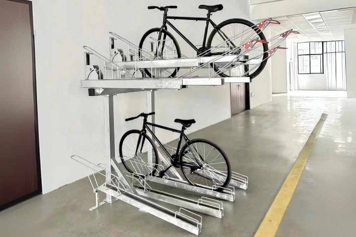 Râtelier à vélos 5 Vélos - 2 Niveaux avec Arceaux - Mottez B129AR | Auto Pièces Online