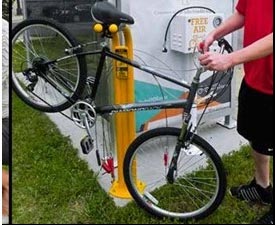 Borne de gonflage électrique pneu vélo : Devis sur Techni-Contact - Station  de gonflage électrique